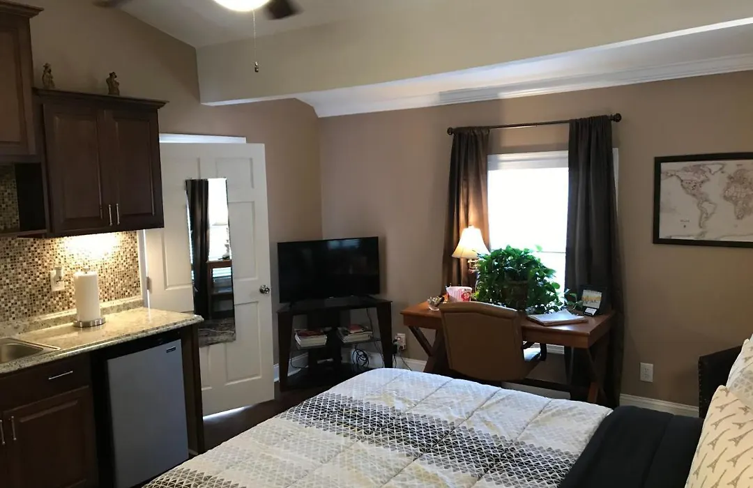 The Gatehouse - A Studio Apartment-1