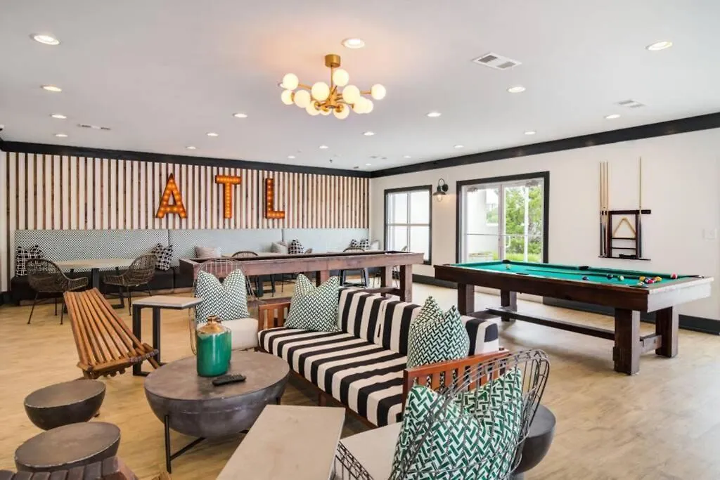 Buckhead Retreat- Spacious 2Bd 2Ba- Private Balcony, Rooftop-S30-1