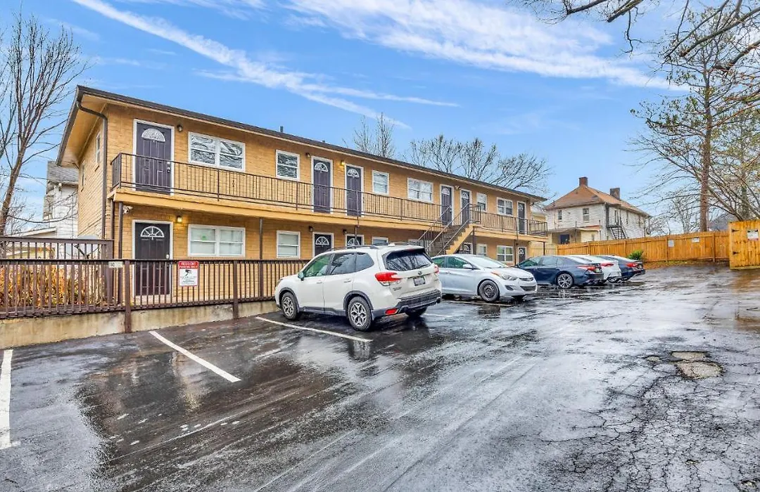Cool And Comfy Apartment In Mechanicsville-1