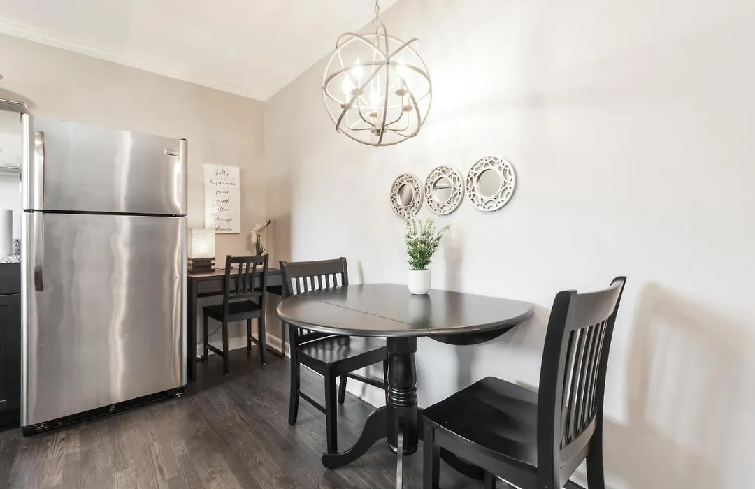 Stylish Onebedroom In Popular Virginia Highland 3Miles To Mercedes Benz Stadium-1