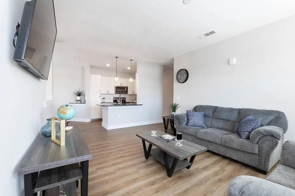 Truist Park Bungalow-1