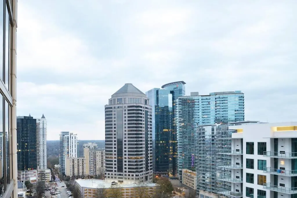 Luxury Midtown Condo Best Skykine View-1