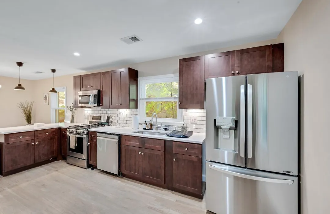 Modern Getaway Mins From Downtown Atl & Airport-1