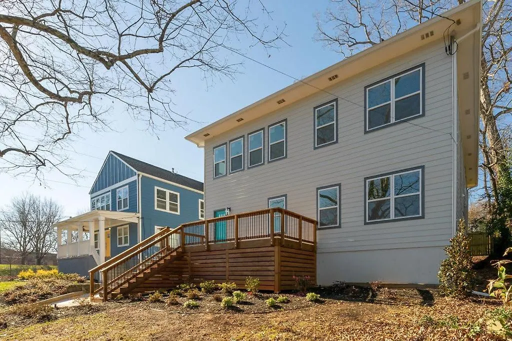 Twin Homes - 8 Bedroom Retreat In Central Atl-1