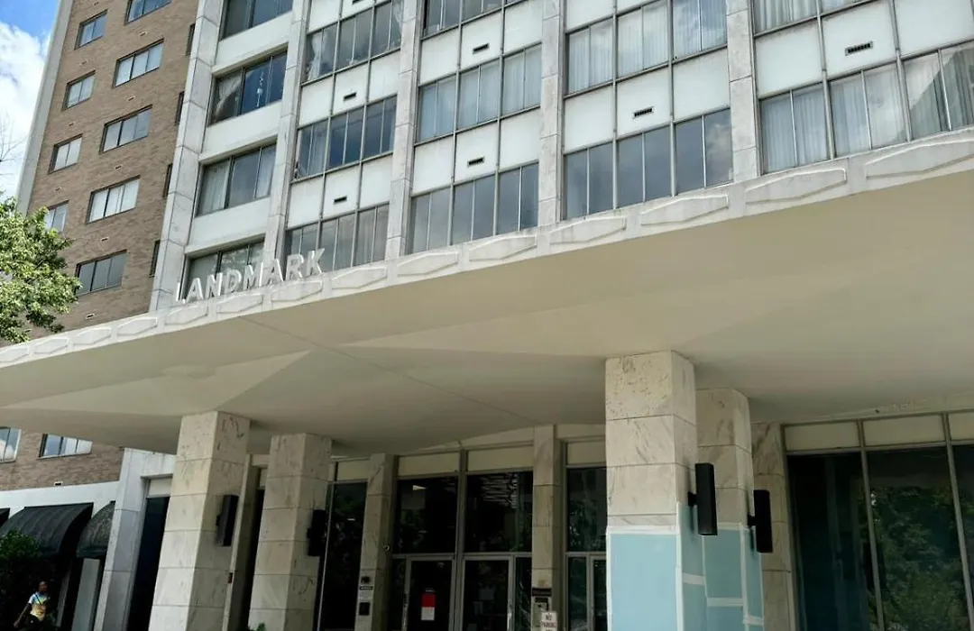 Downtown Atlanta Condo! Onsite Parking! Lm908-1