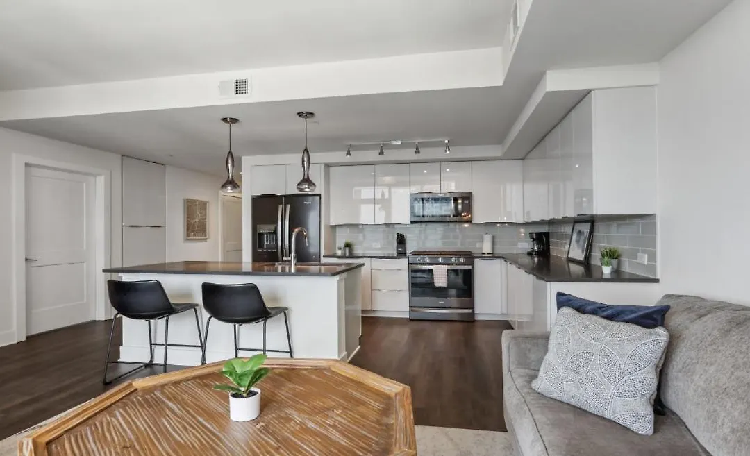 Amazing Apt In Midtown-1