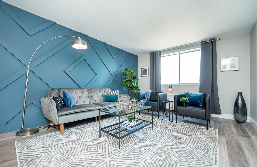 Atlanta Downtown! 3 Unique Apartments Available! Onsite Parking-1