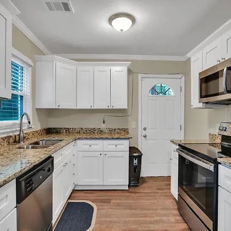 Fully Furnished Home Minutes From Downtown Atlanta-2