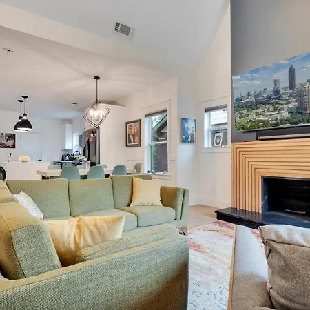 Elegant City Getaway With King Beds And Luxe Bath!-3