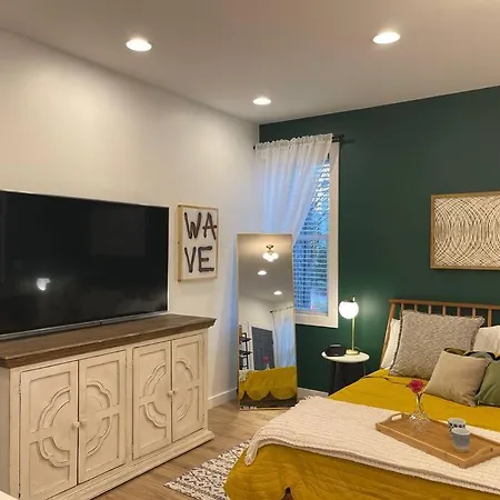Private Studio-Steps To Beltline-Short/Long Term-3