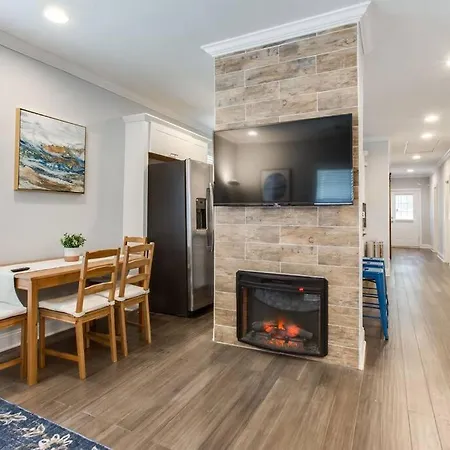 Luxury Heaven In The Hoods Great Location With Kingbeds-2