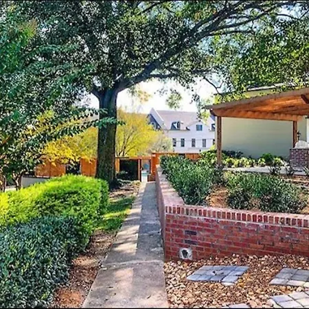 Wine Down Suite King Bd, 400Mbps, Kitchen,Free Parking Pool-2