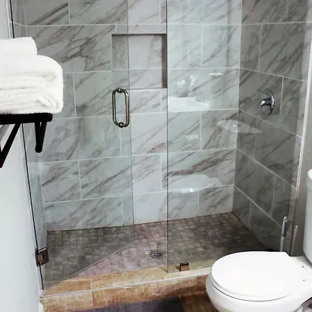 Luxurious Two-Bedroom Home In The Heart Of Atlanta-2