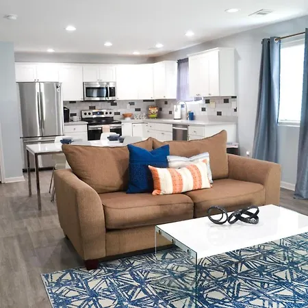 Convenient Atlanta Home-3