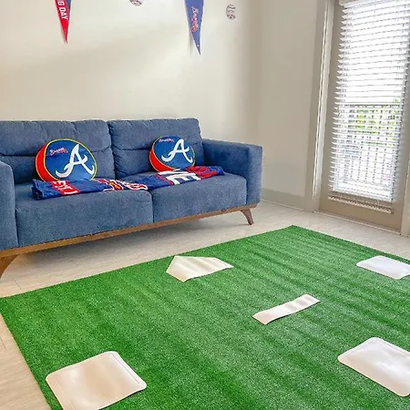 Atlanta Braves Loft Outside Stadium-2