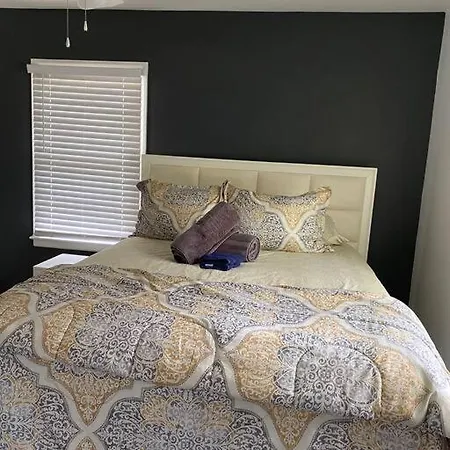 Comfy 2Br Home Near Atl Airport With Large Yard-2