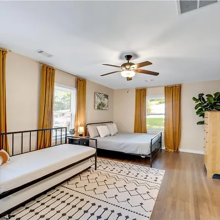 Modern Getaway Mins From Downtown Atl & Airport-2