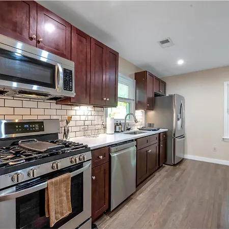 Modern Getaway Mins From Downtown Atl & Airport-3