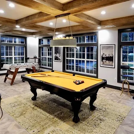Luxury Buckhead Suite Next To Train Station-2