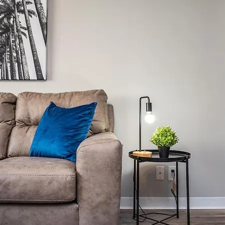 Atlanta Downtown! High Rise! Onsite Parking! Lm1402-3