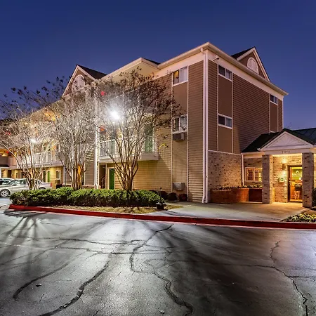 Hometowne Studios By Red Roof Atlanta - Chamblee-3