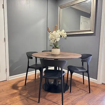 Atlanta Downtown! 3 Unique Apartments Available! Onsite Parking-3