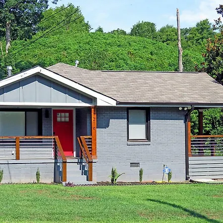 Modern Bungalow Near Downtown-3
